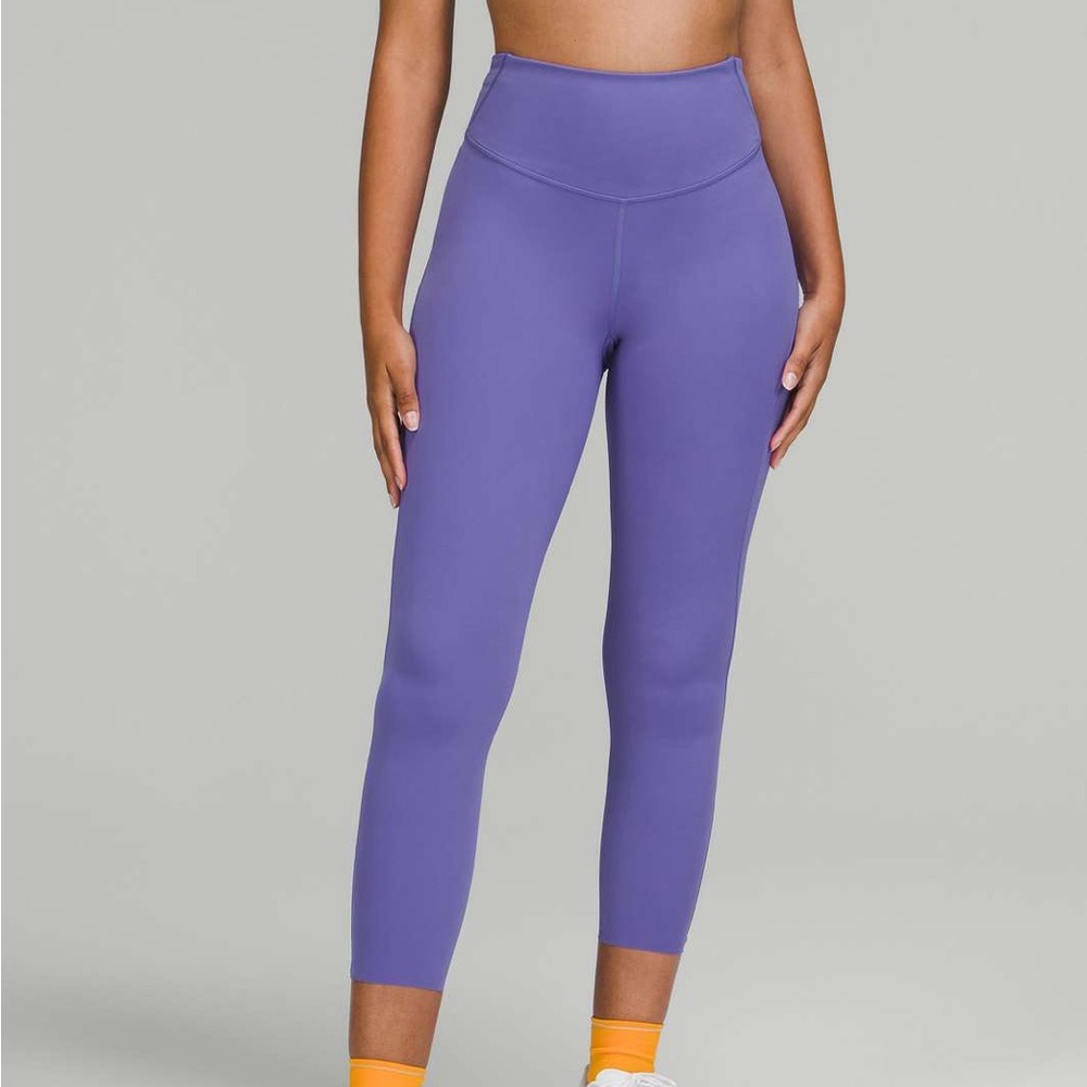 NWOT / Lululemon Base Pace High-Rise Running Tight 25"